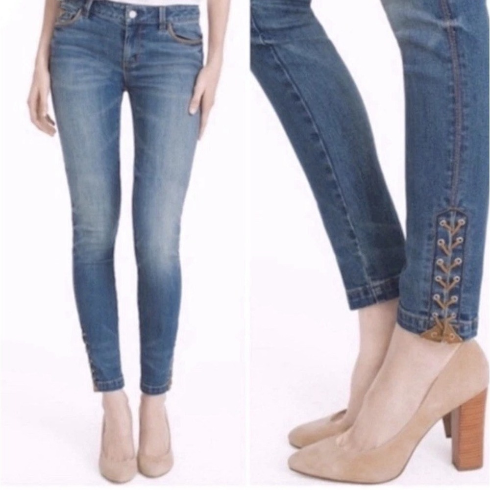 White House Black Market Skimmer Sz 6 Medium Wash Denim Leather Trim Lace Up